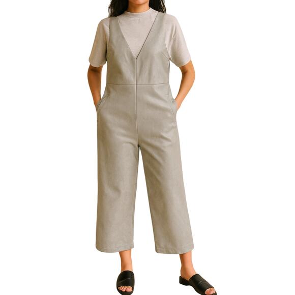 Avec Les Filles Anthropologie Gray Vegan Leather Wide Leg Jumpsuit sz XS NEW Tag